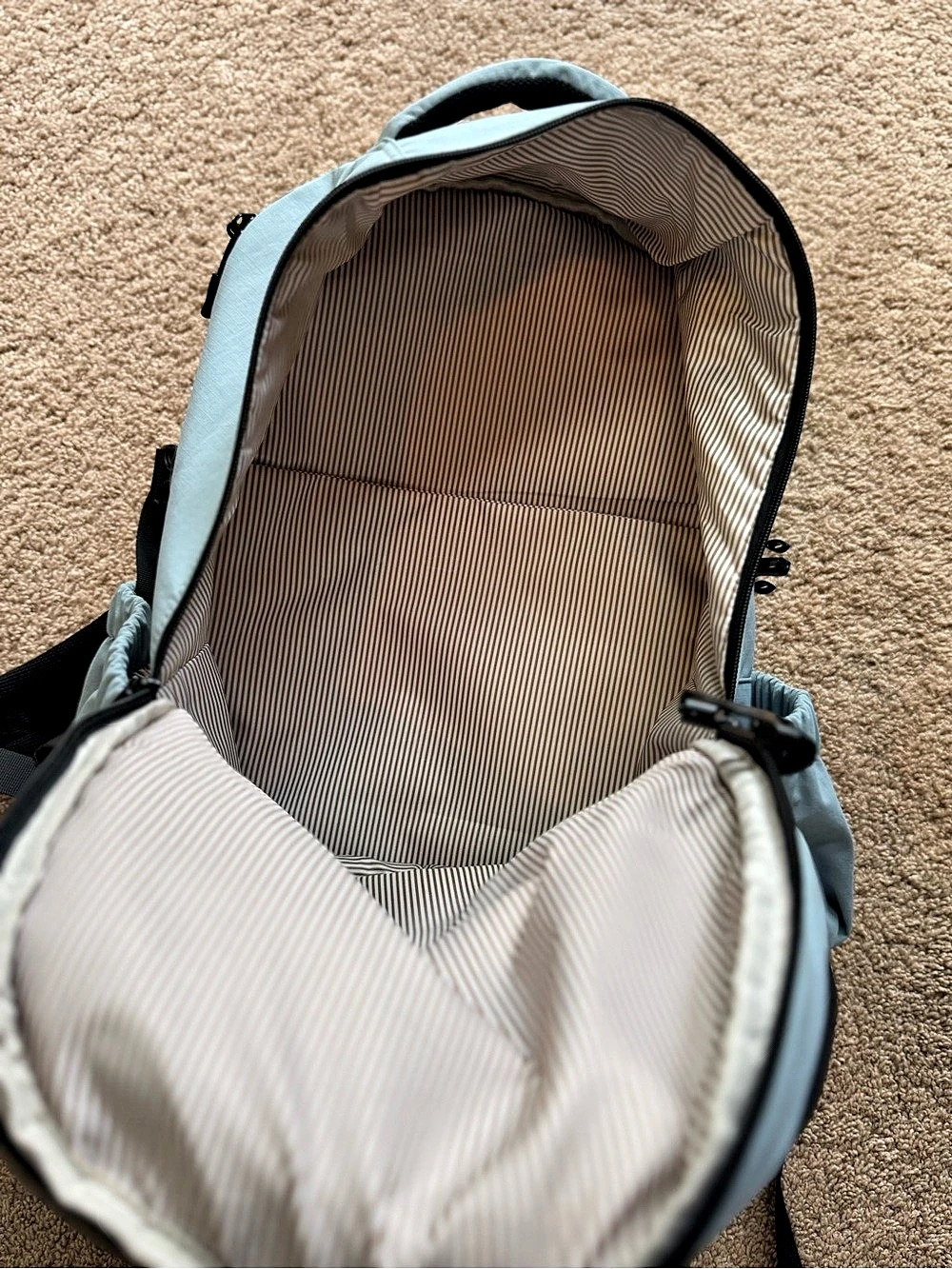 LOVEVOOK Laptop Travel Backpack in Blue and Black- Like New Condition - Picture 7 of 10
